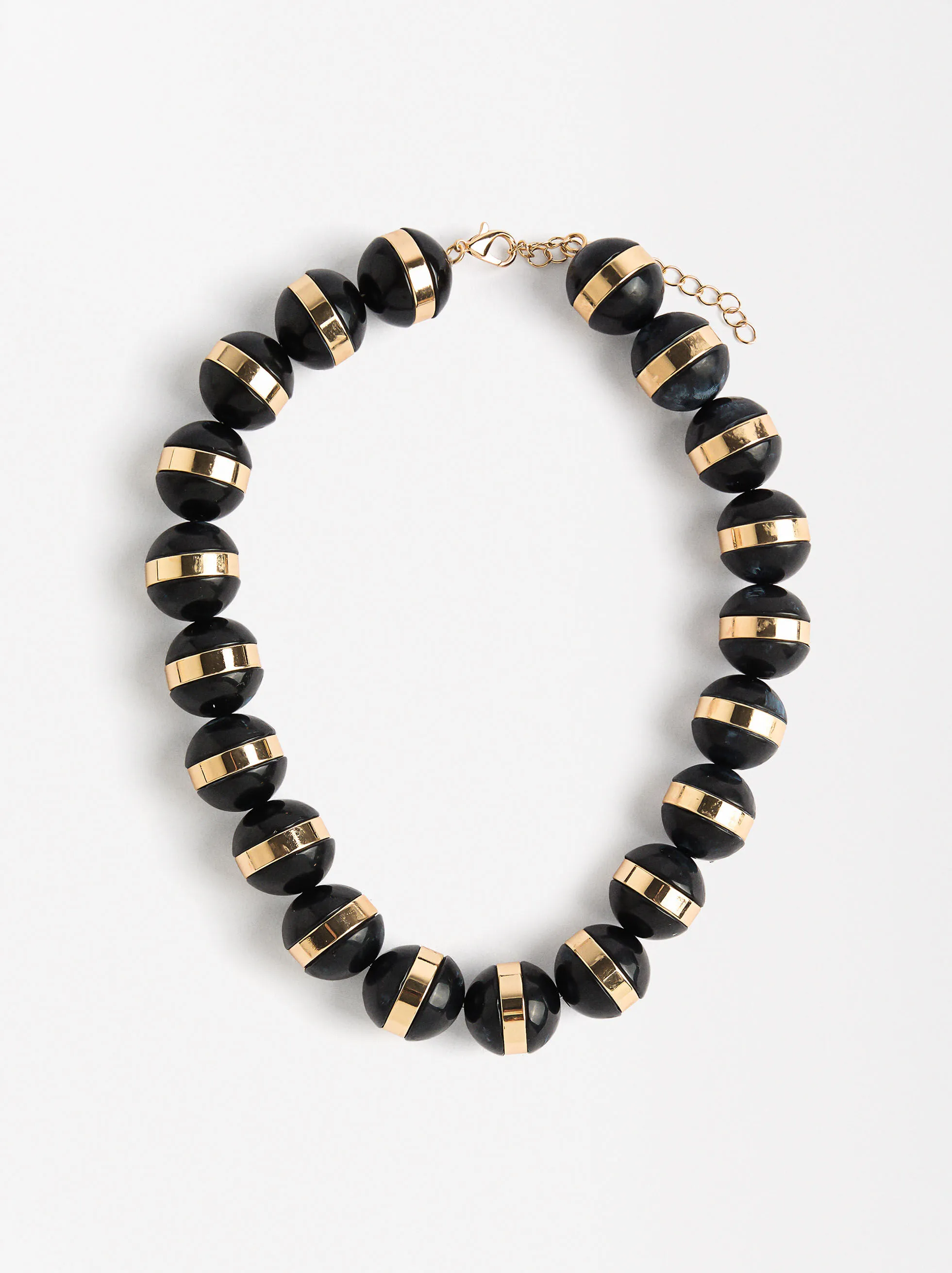 Collar Corto Con Cuentas