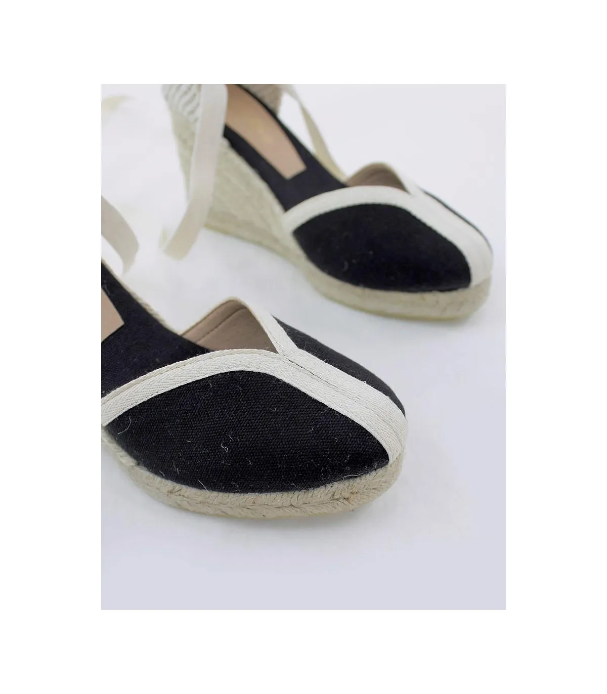 SANDALIA CUÑA LOLA REY 7063 NEGRO